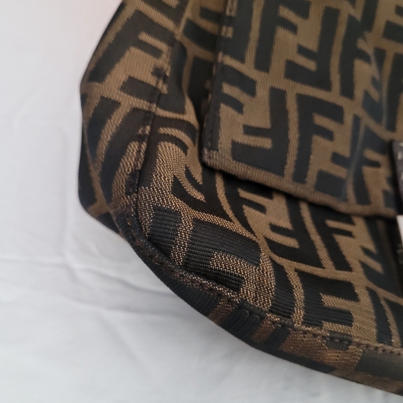 Fendi Mamma BAGUETTE MONOGRAM NYLON BAG - Picture 16 of 17